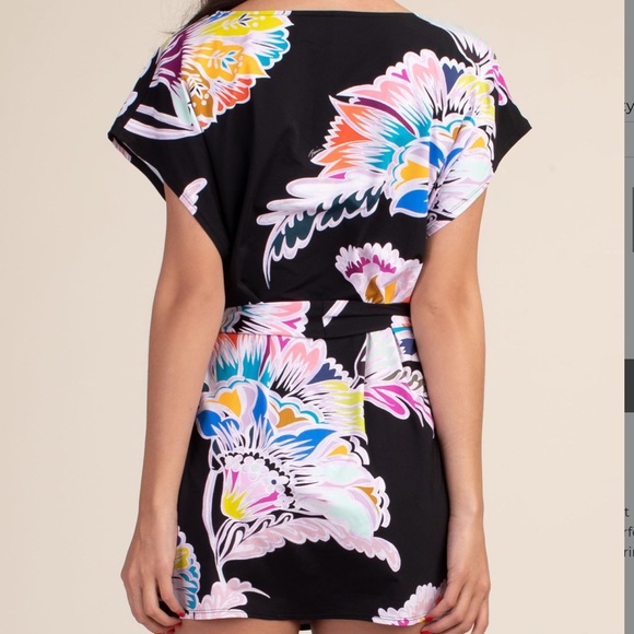 Trina Turk Seychelles Cover Up Tunic with Belt - Picture 9 of 11
